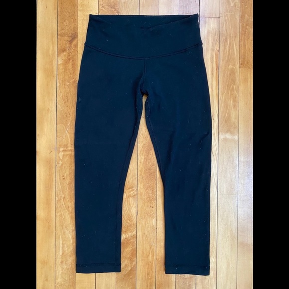 Lululemon Wunder Under Crop size 4 - Picture 2 of 6
